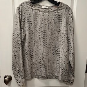 Equipment grey/silver snakeskin silk blouse size s/p